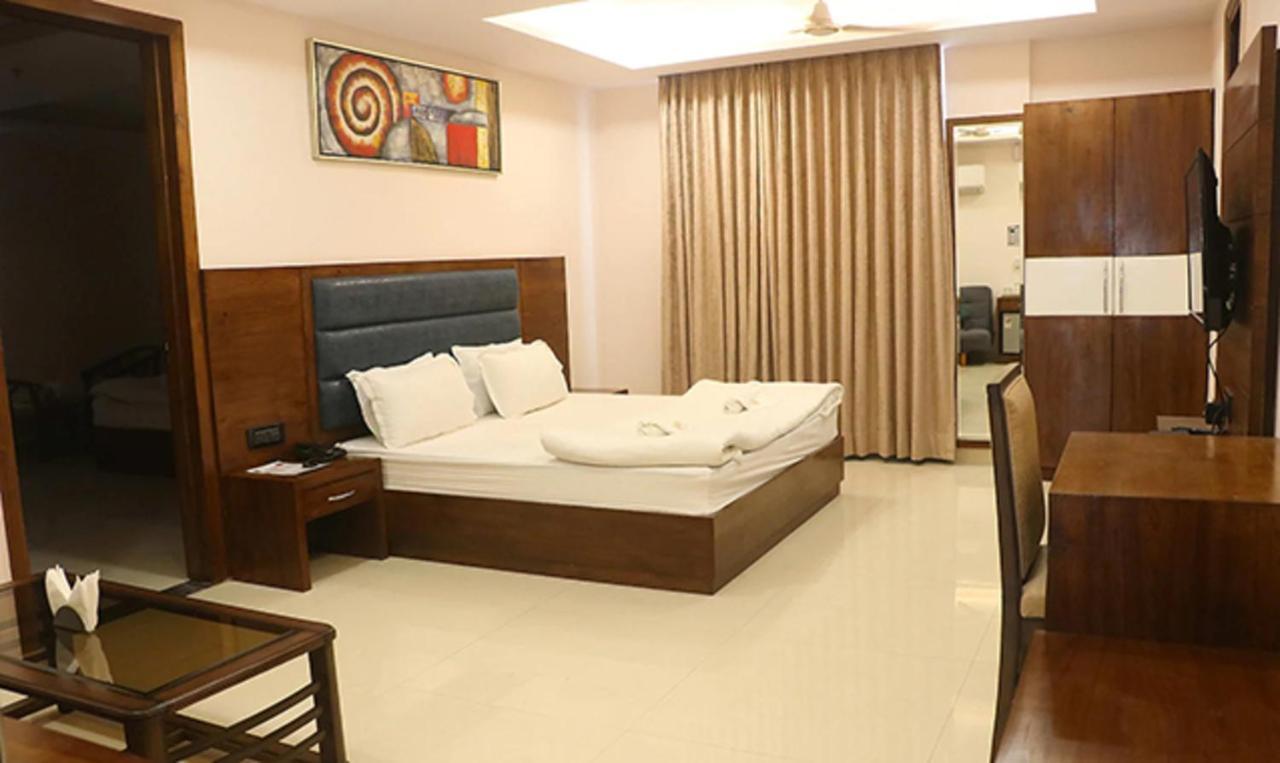Fabhotel Mid Town Grand 판체쿠라 외부 사진