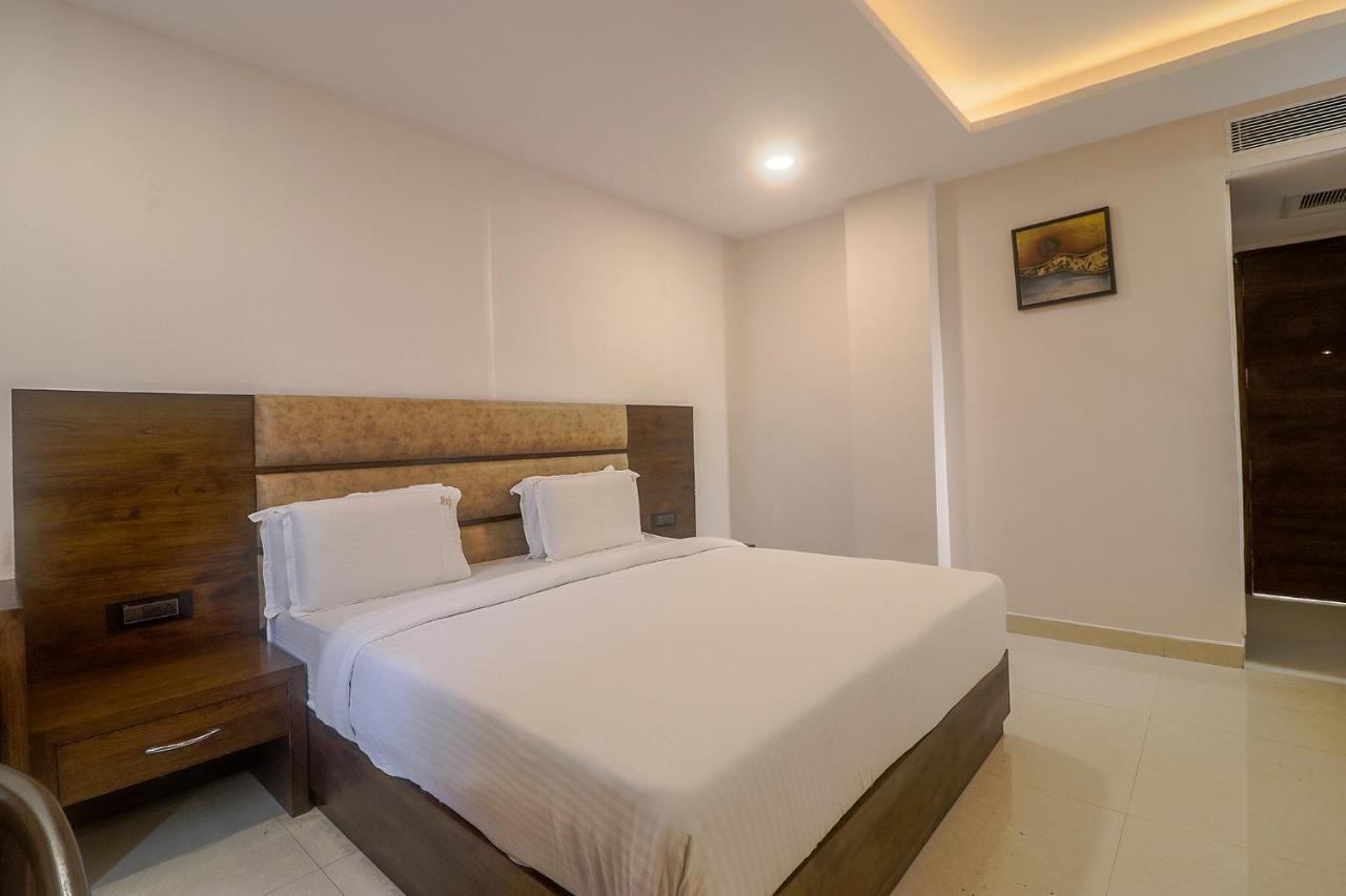 Fabhotel Mid Town Grand 판체쿠라 외부 사진