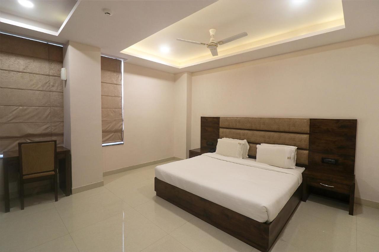 Fabhotel Mid Town Grand 판체쿠라 외부 사진