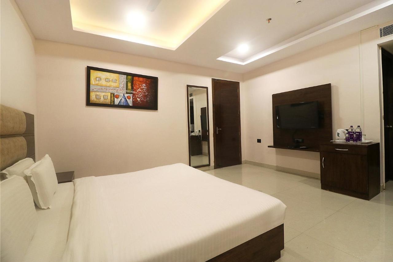 Fabhotel Mid Town Grand 판체쿠라 외부 사진